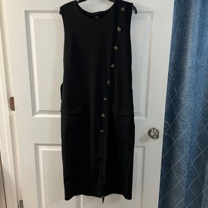 Max Women’s Sleeveless Dress